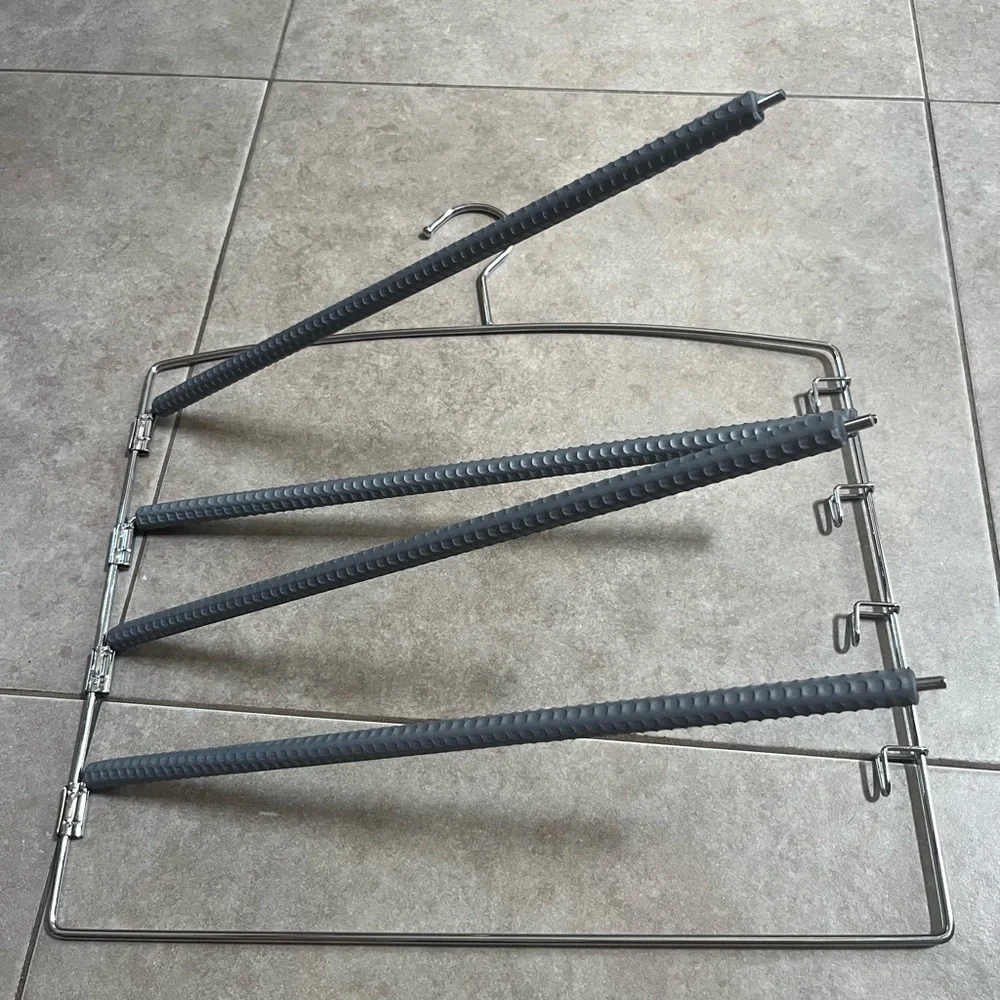 2 RICHARDS 4 Tier Closet & Storage Clothes Hanger Space Saving w Swing Arms NWOT